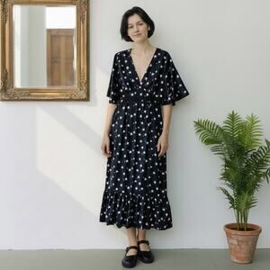 Missguided Stars Midi Dress V-Neck Flutter Sleeves